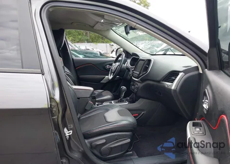 2017 Jeep Cherokee Trailhawk 4X4 z USA, uszkodzony, nr VIN 1C4PJMBS4HW647155